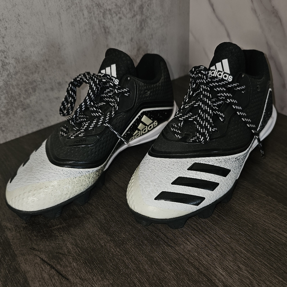 Adidas Youth Icon V MD K Cleats - Size 2.5 - NEW - Black/White